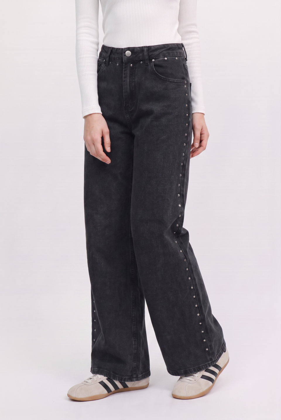 Jeans Wide Leg Elasticados con Tachas Laterales